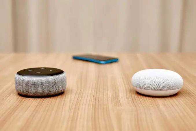 Google Home vs Alexa vs HomeKit